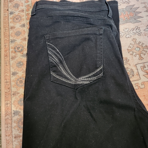 Style &Co Jean's - Picture 2 of 3